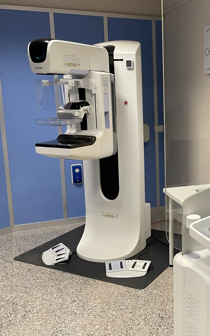 https://www.centromedicosms.it/wp-content/uploads/bck_centro_2.webp